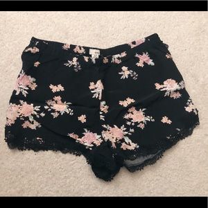 Garage | Floral shorts